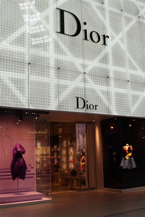 Dior迪奧台北Taipei 101旗艦店開幕 全球最大Christian .